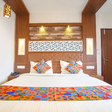 Fabhotel Qube - 800M From Ernakulam Junction South Railway Station Kochi Exteriör bild