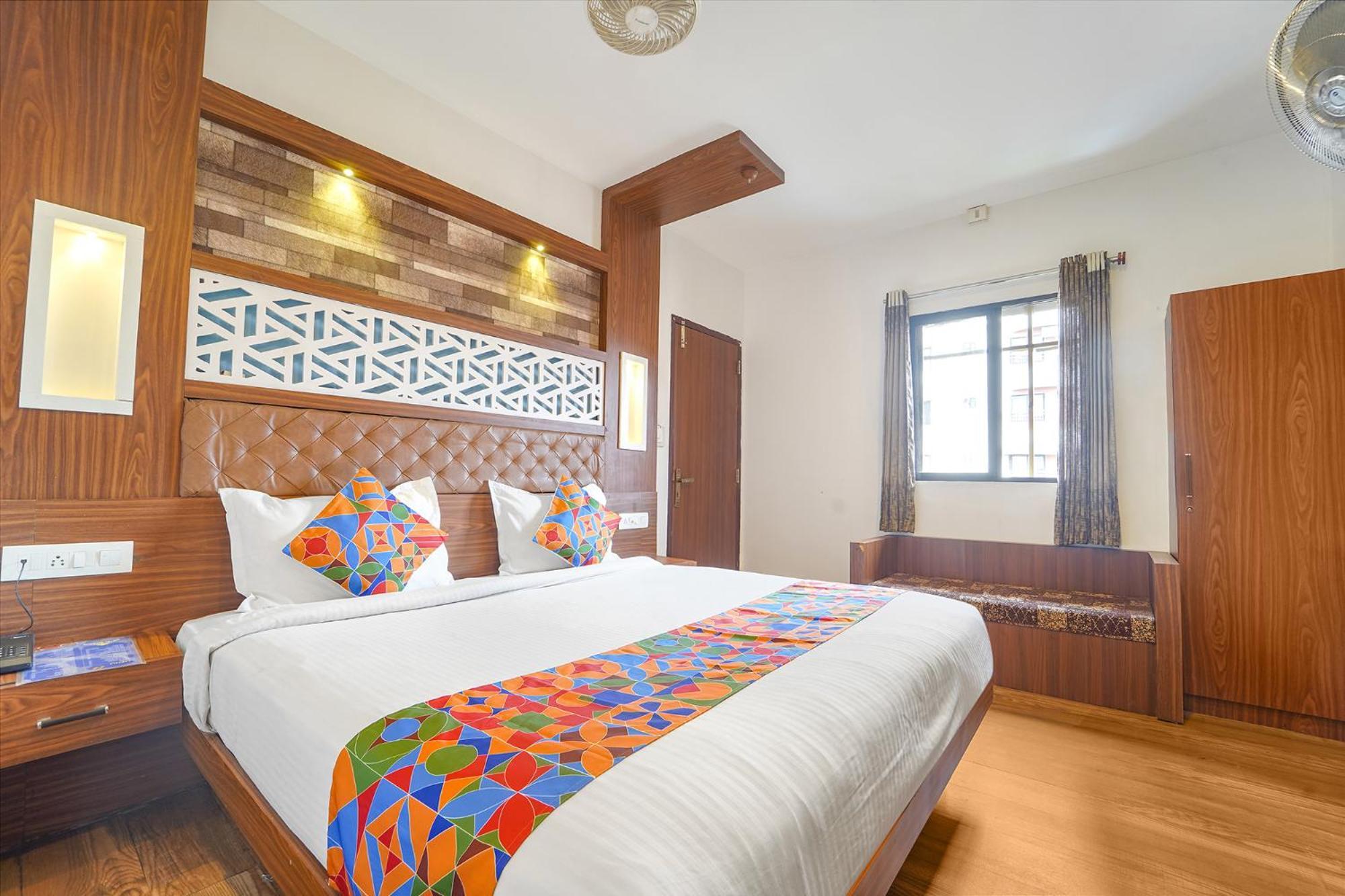 Fabhotel Qube - 800M From Ernakulam Junction South Railway Station Kochi Exteriör bild