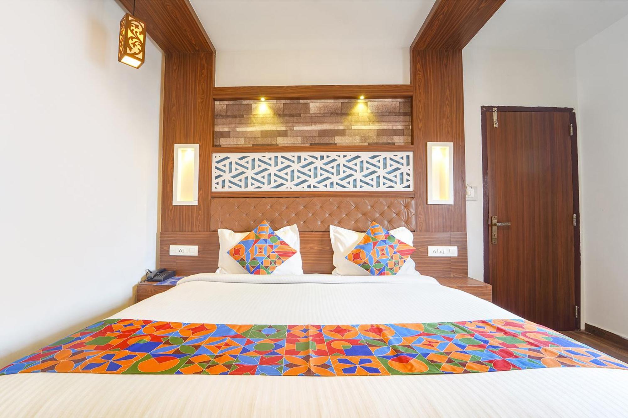 Fabhotel Qube - 800M From Ernakulam Junction South Railway Station Kochi Exteriör bild