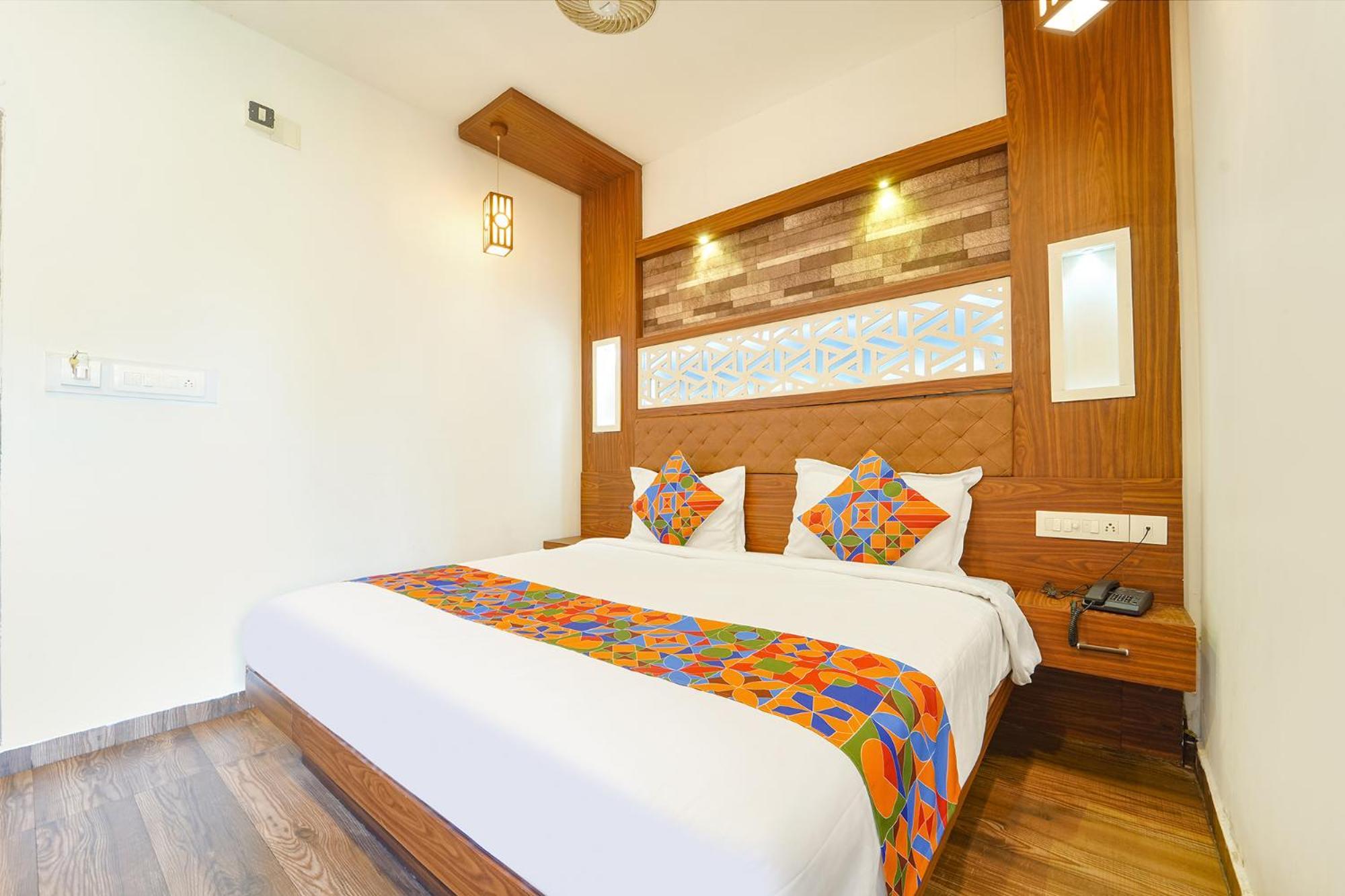 Fabhotel Qube - 800M From Ernakulam Junction South Railway Station Kochi Exteriör bild