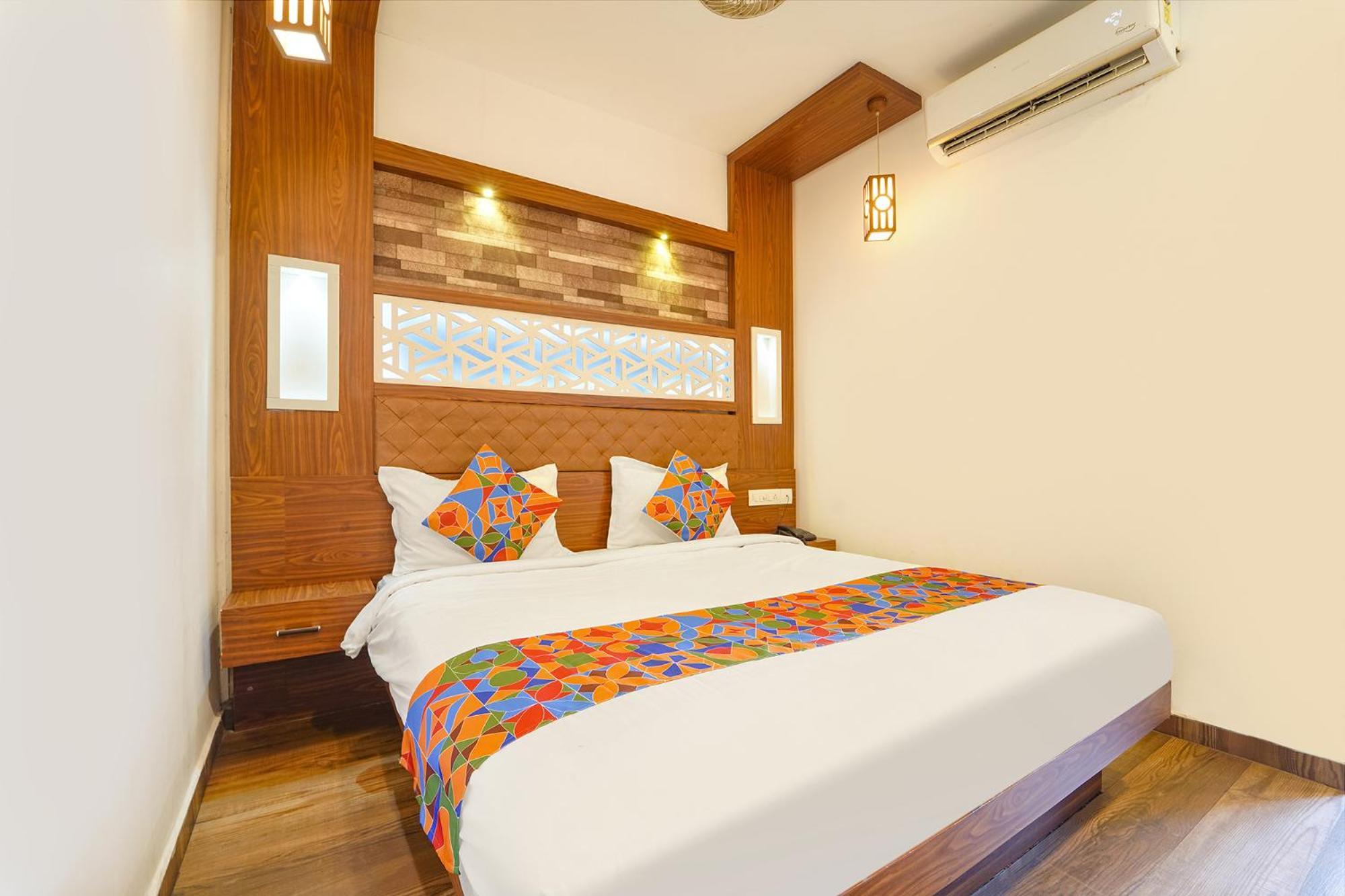Fabhotel Qube - 800M From Ernakulam Junction South Railway Station Kochi Exteriör bild